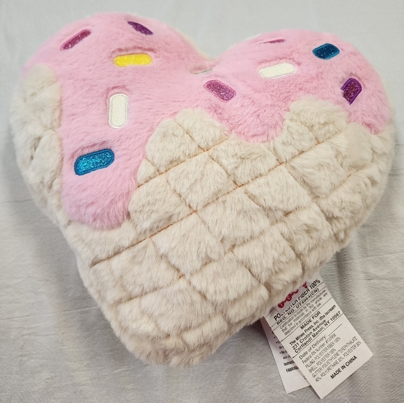 Icecream Heart-Shaped Pillow - Pink and Cream - Picture 11 of 16